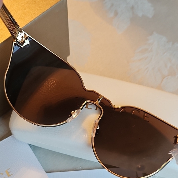 Versace Brown Sunglasses with White Case And Box - Picture 7 of 11